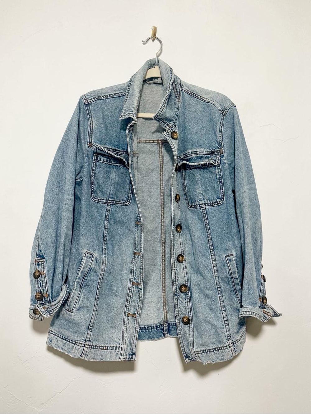 Free People Denim Jacket Raw Hem Button Front Size Medium